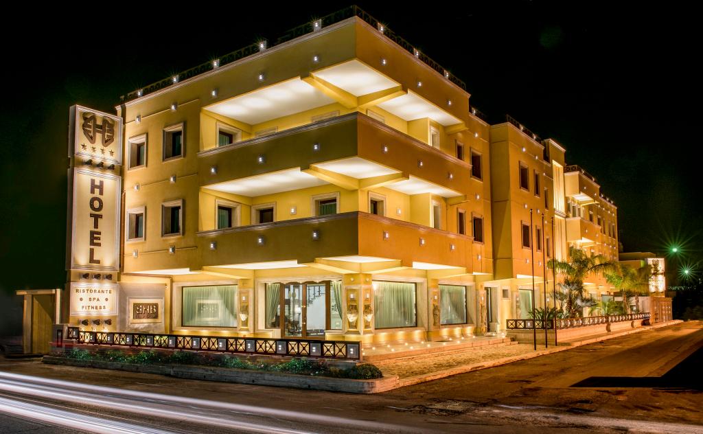 BHB Hotel - главное фото
