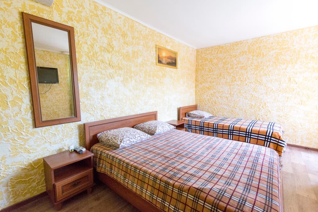 U Yudzhina Guest House - главное фото