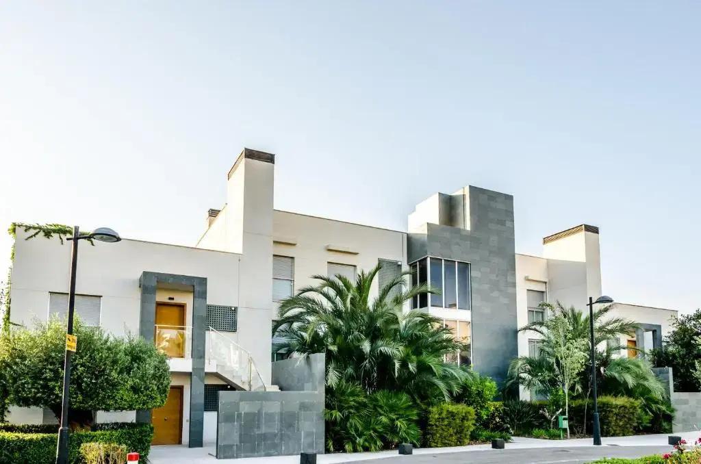 Курорт El Plantio Golf Resort - главное фото